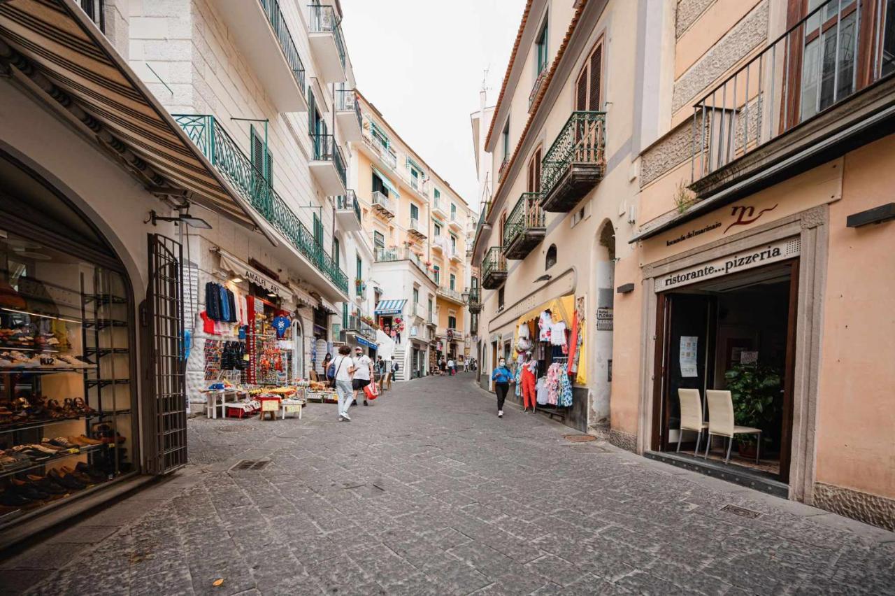 White Amalfi Centro Storico By Italianhost公寓 外观 照片